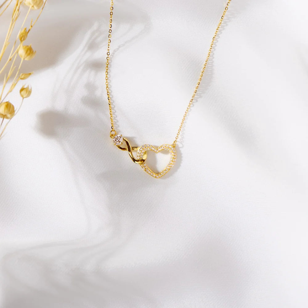 Toujours dans Mon Cœur – Collier Cœur Infini